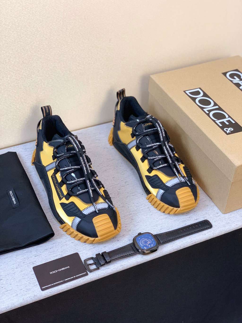 D*G sneaker